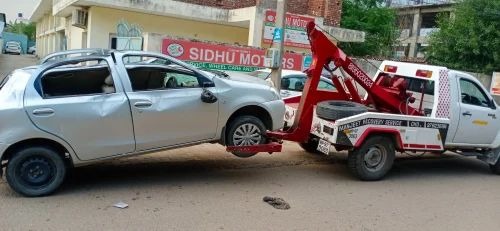 Accident car towing in Narketpally